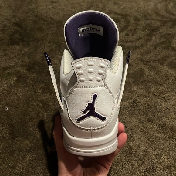 Jordan 4 Retro Metallic Purple - Picture 3 of 7